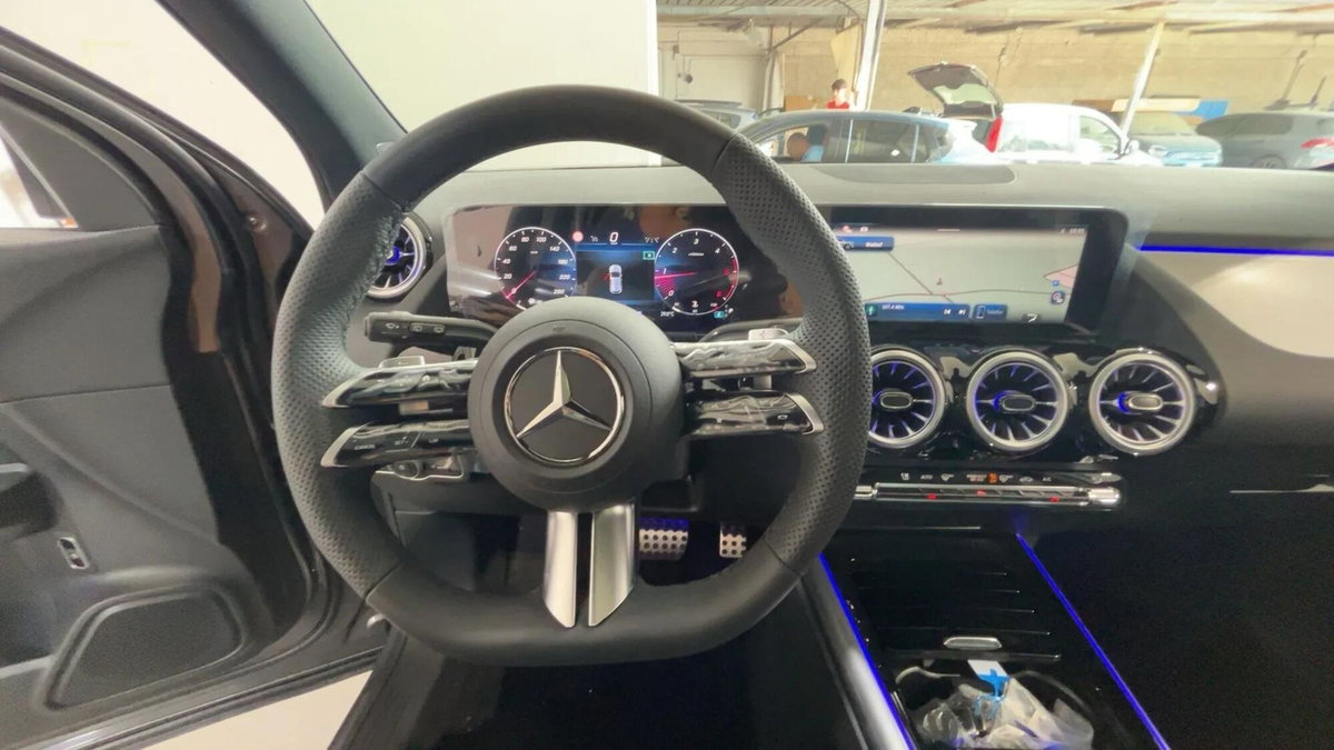 Mercedes-Benz GLA SUV 200 d Edition AMG Line auto (7)