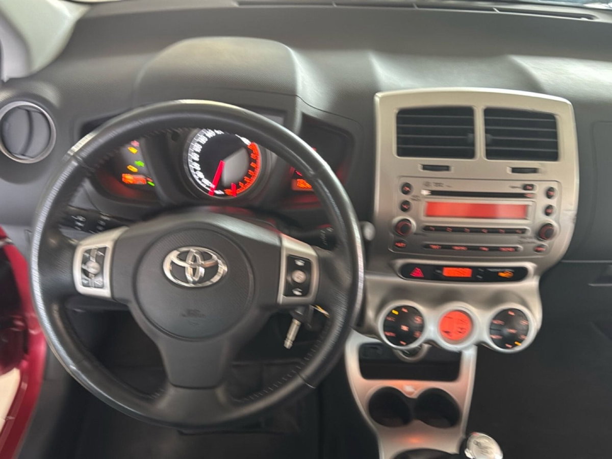 Toyota Urban Cruiser Cruiser 1.D-4D AWD Sol (16)
