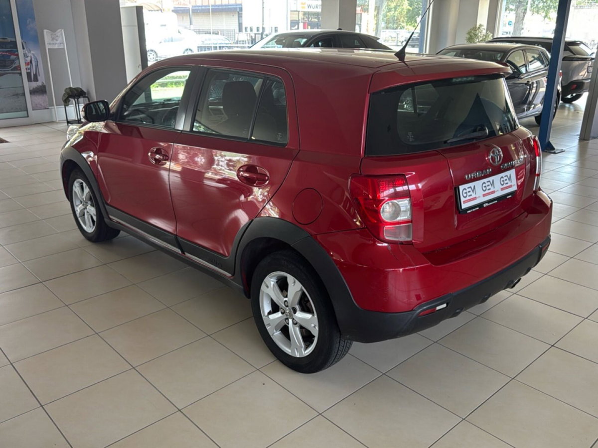 Toyota Urban Cruiser Cruiser 1.D-4D AWD Sol (3)