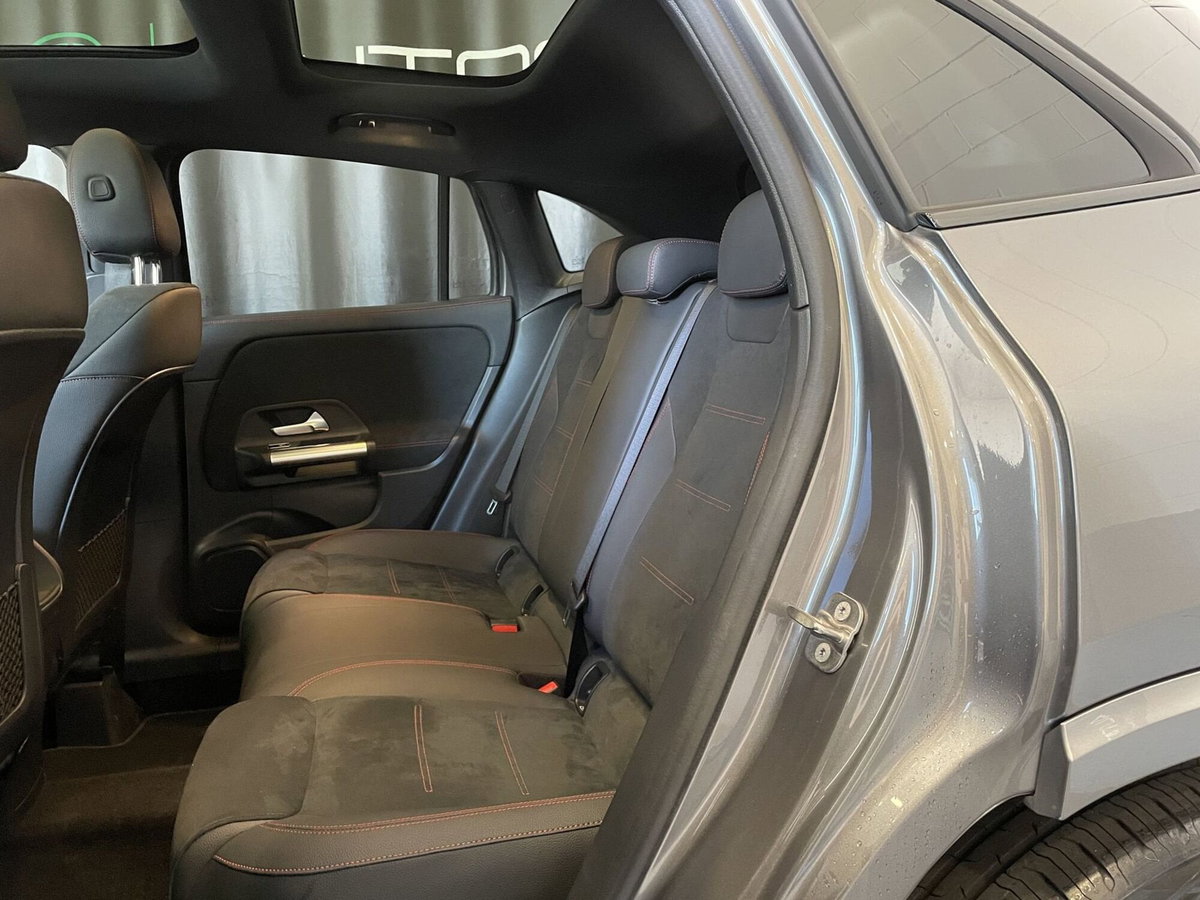 Mercedes-Benz GLA SUV Elettrica 200 AMG Line Premium (10)
