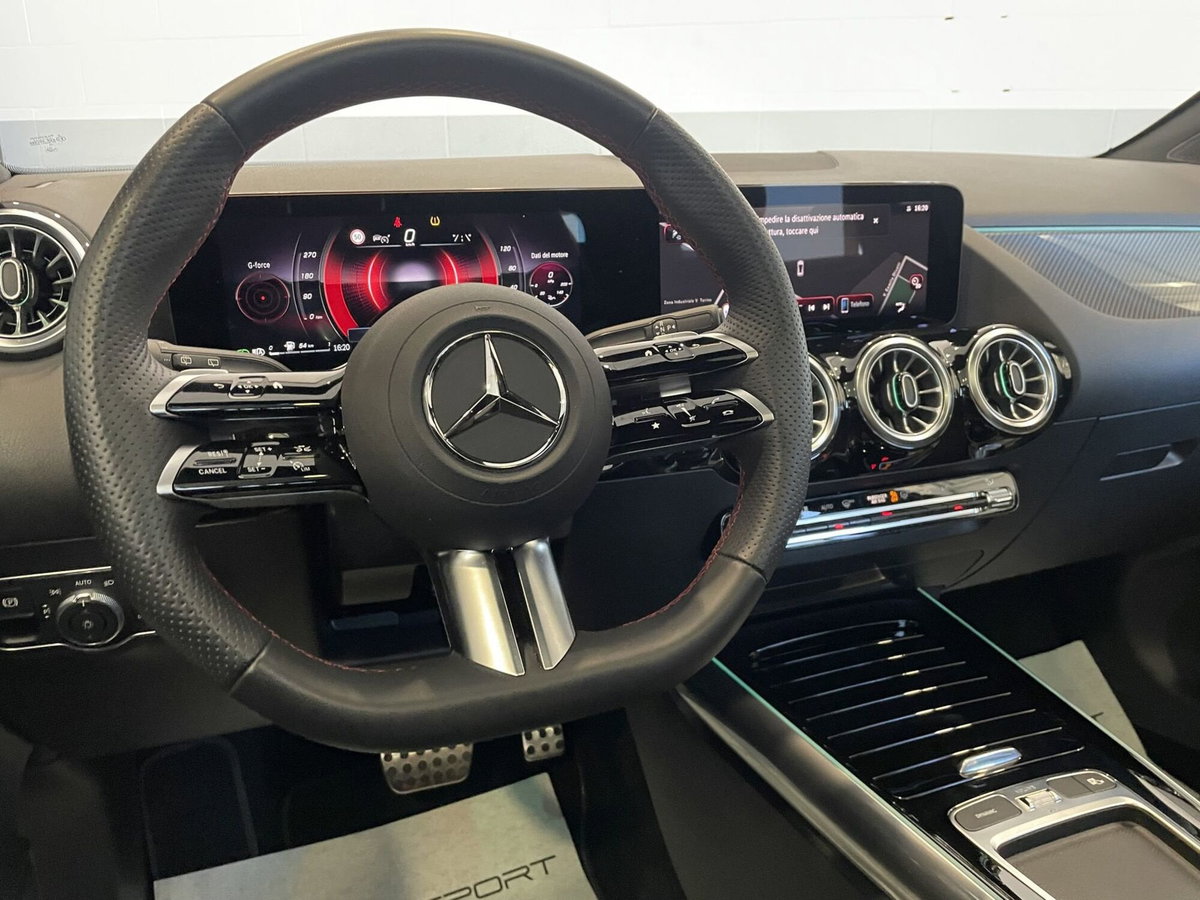 Mercedes-Benz GLA SUV Elettrica 200 AMG Line Premium (13)