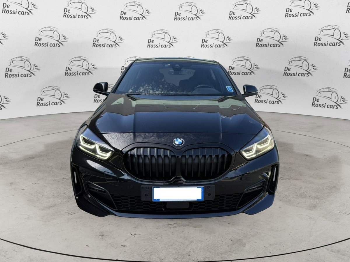 BMW Serie 1 5p. 120d xDrive 5p. Msport (2)