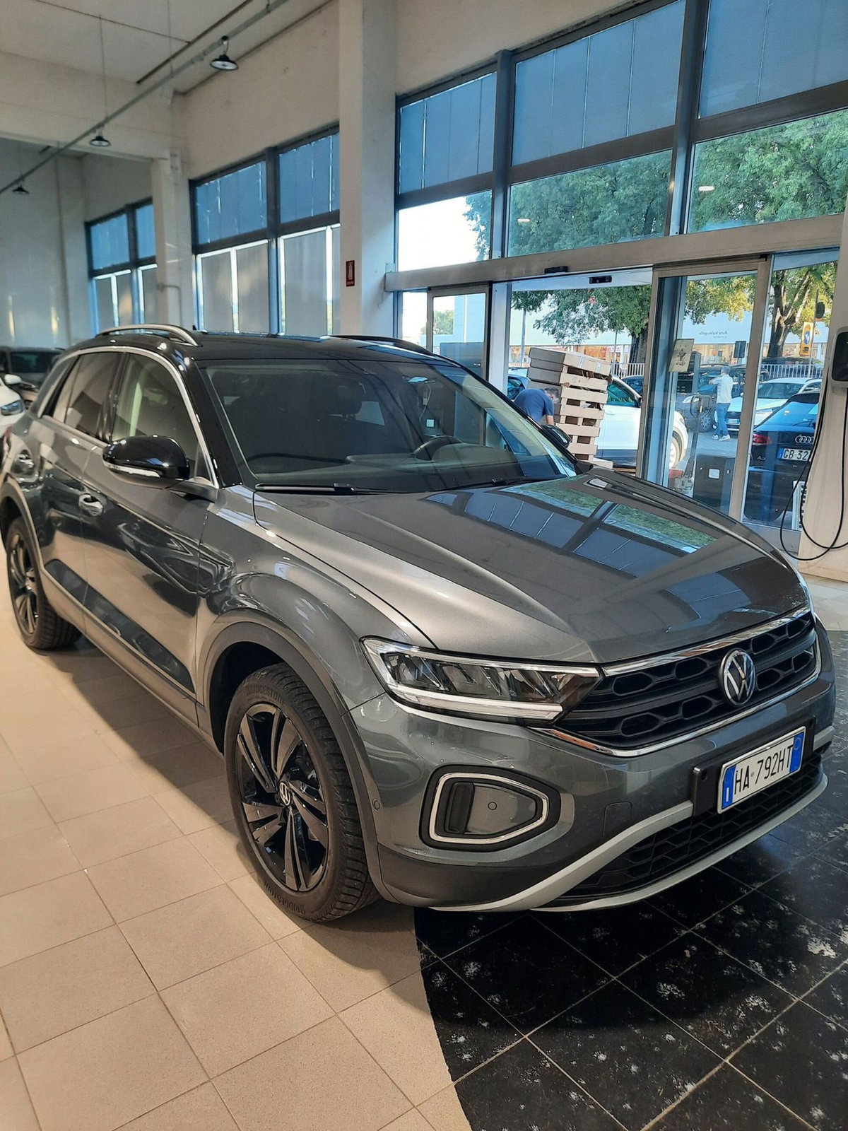 Volkswagen T-Roc 1.0 tsi Sport 115cv (5)