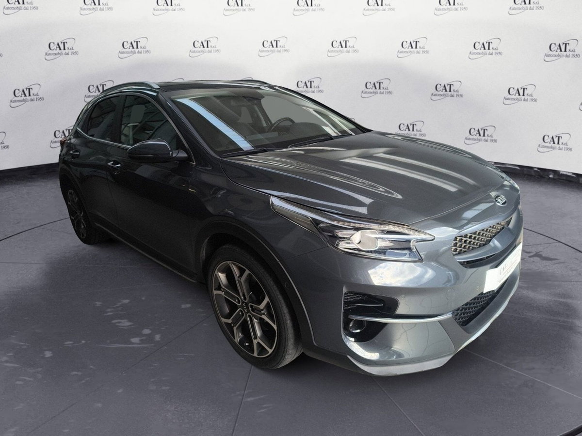 Kia XCeed 1.6 crdi mhev Business 136cv dct (3)