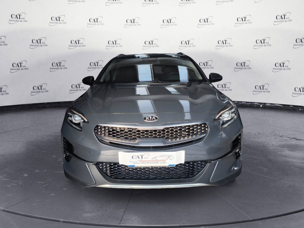 Kia XCeed 1.6 crdi mhev Business 136cv dct (4)