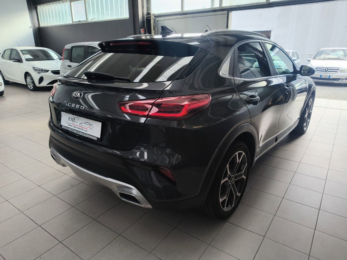 Kia XCeed 1.6 crdi mhev Business 136cv dct (7)