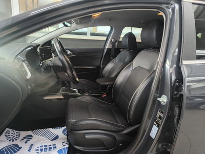 Kia XCeed 1.6 crdi mhev Business 136cv dct (9)