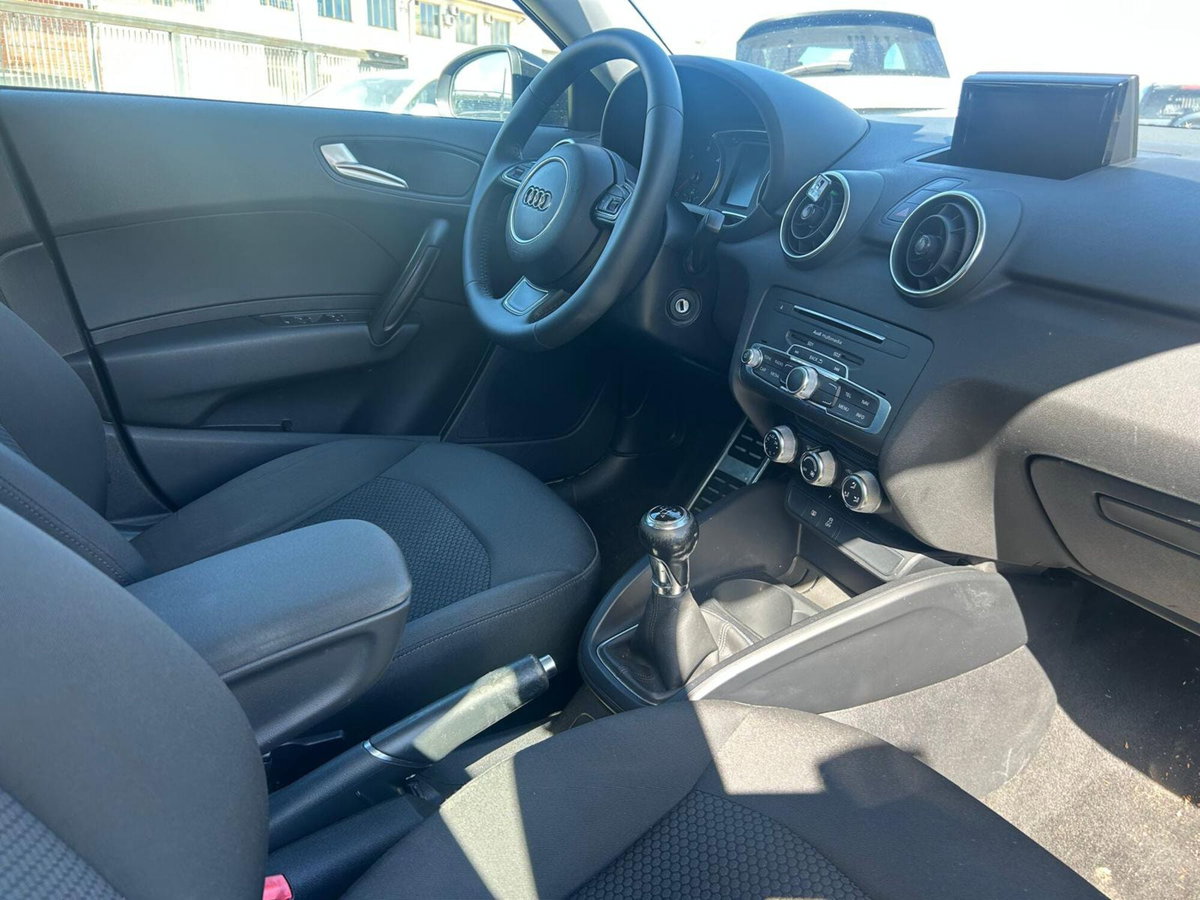 Audi A1 Sportback 1.4 TDI ultra Sport (9)