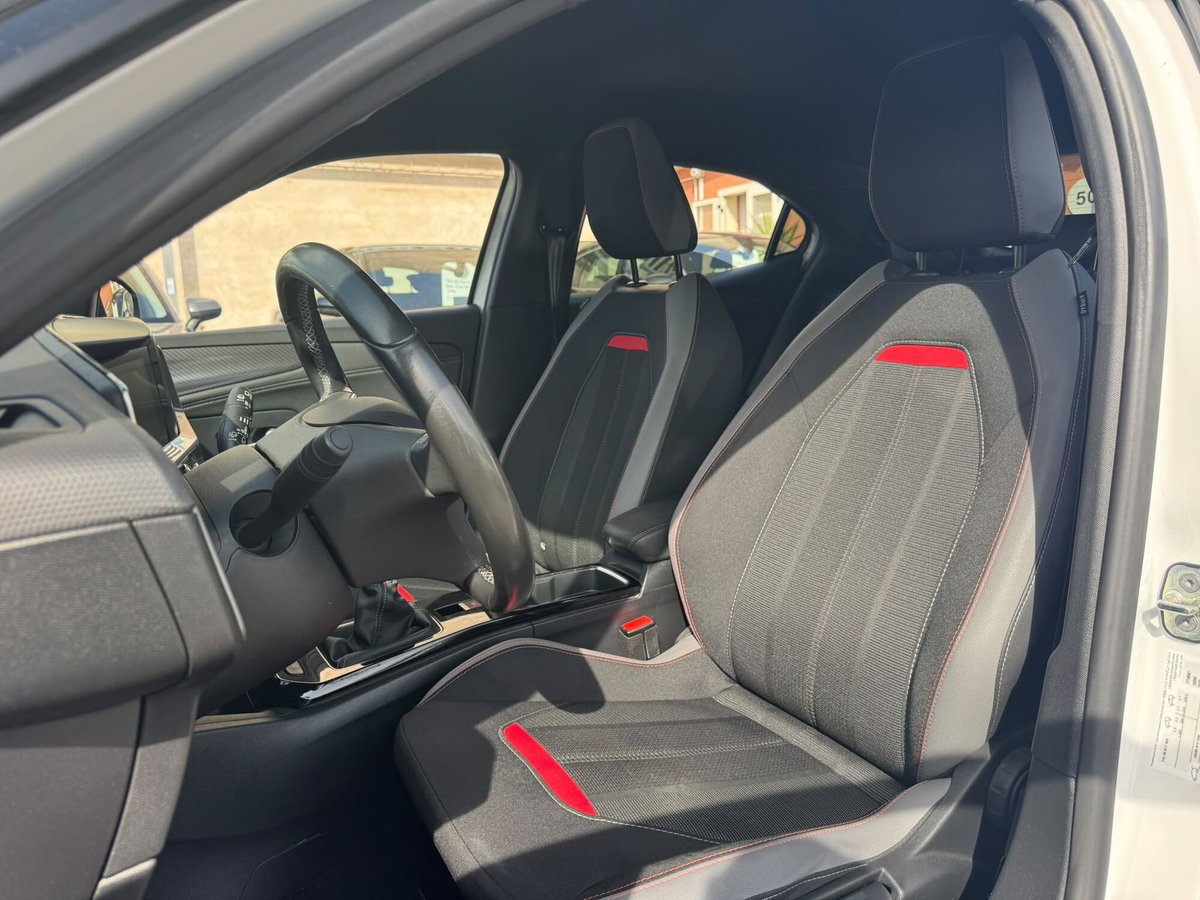 Opel Mokka 1.2 t GS s&s 100cv (6)