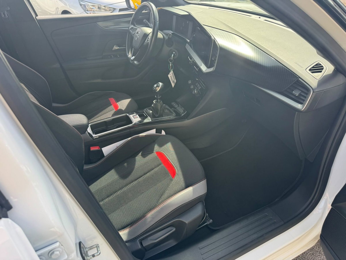 Opel Mokka 1.2 t GS s&s 100cv (9)