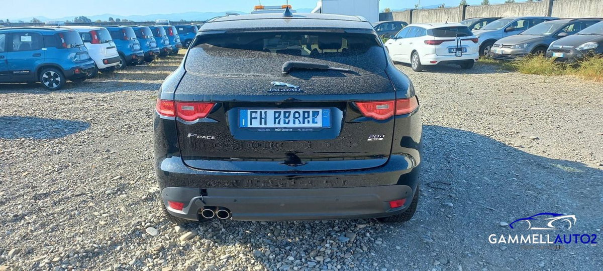 Jaguar F-Pace 2.0 D 180 CV AWD Pure (3)