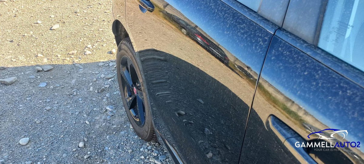 Jaguar F-Pace 2.0 D 180 CV AWD Pure (5)