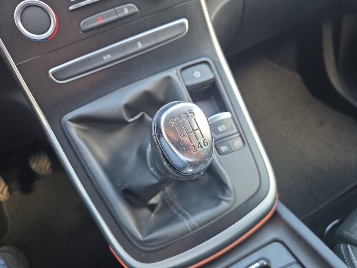 Renault Grand Scénic 1.5 dci energy Intens 110cv (11)
