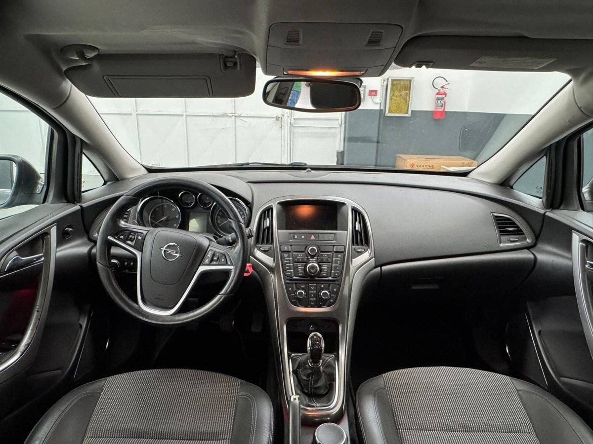 Opel Astra Station Wagon 1.7 CDTI 110CV Sports Cosmo (11)