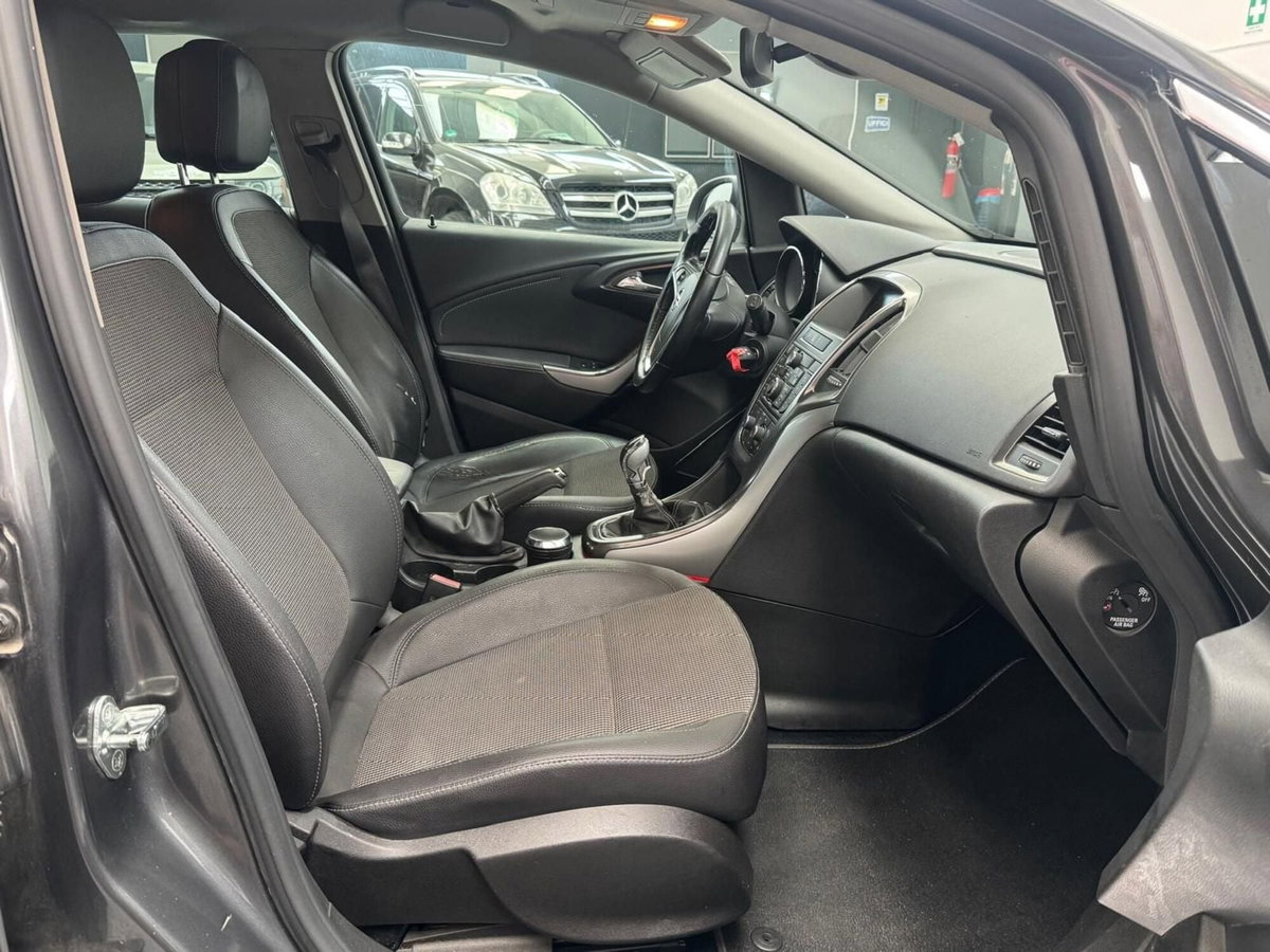 Opel Astra Station Wagon 1.7 CDTI 110CV Sports Cosmo (5)
