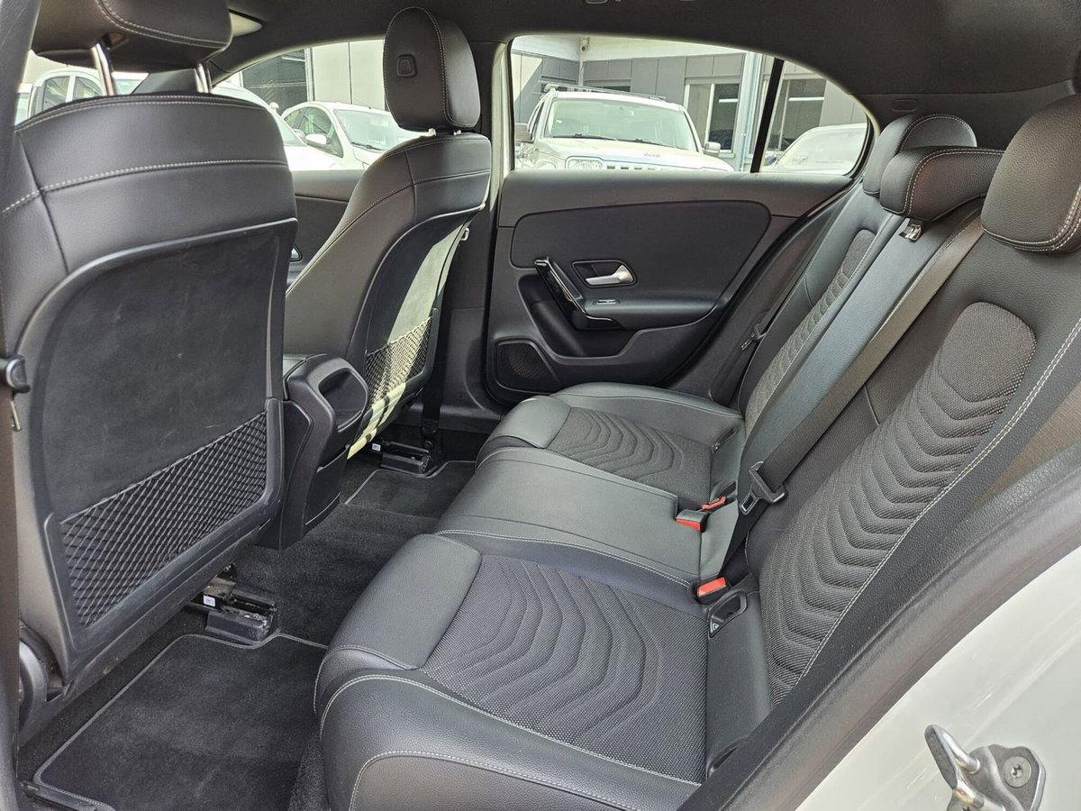 Mercedes-Benz Classe A 180 d Automatic Executive (12)