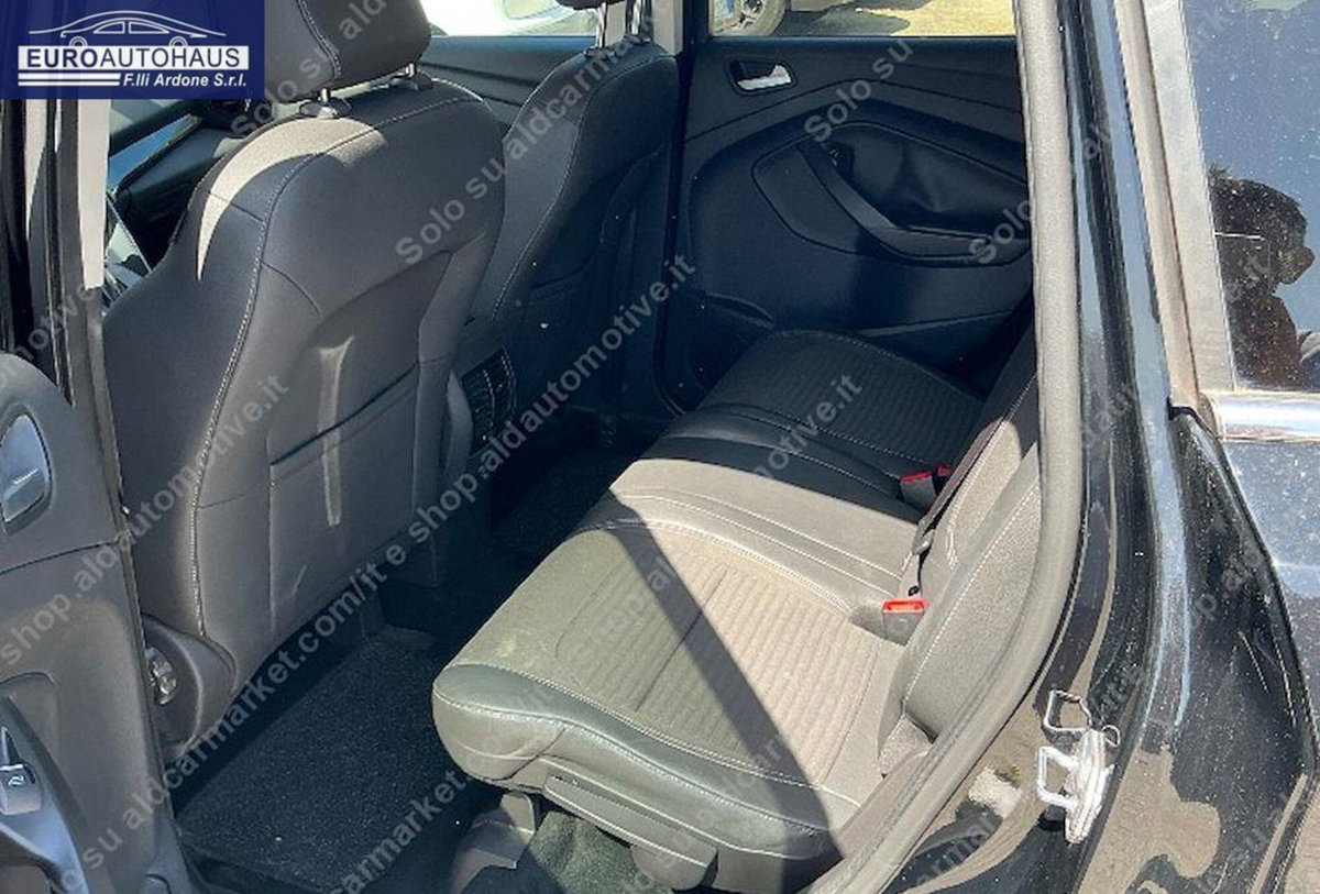 Ford Kuga 1.5 TDCI 120 CV S&S 2WD Powershift Edition (3)
