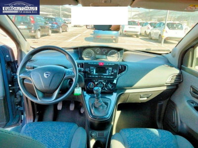 Lancia Ypsilon 1.0 FireFly 5 porte S&S Hybrid Silver Plus (4)