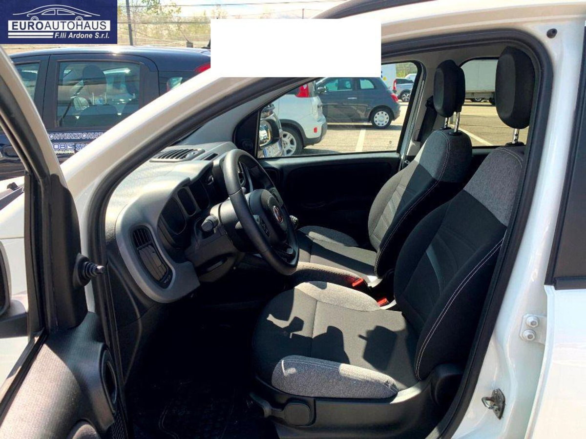 Fiat Panda 1.0 FireFly S&S Hybrid City Cross (4)