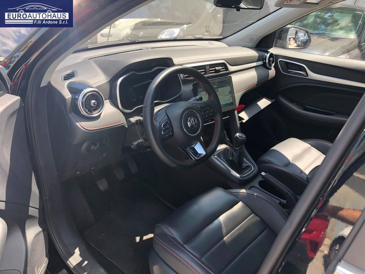 Mg ZS ZS 1.5 Luxury (5)