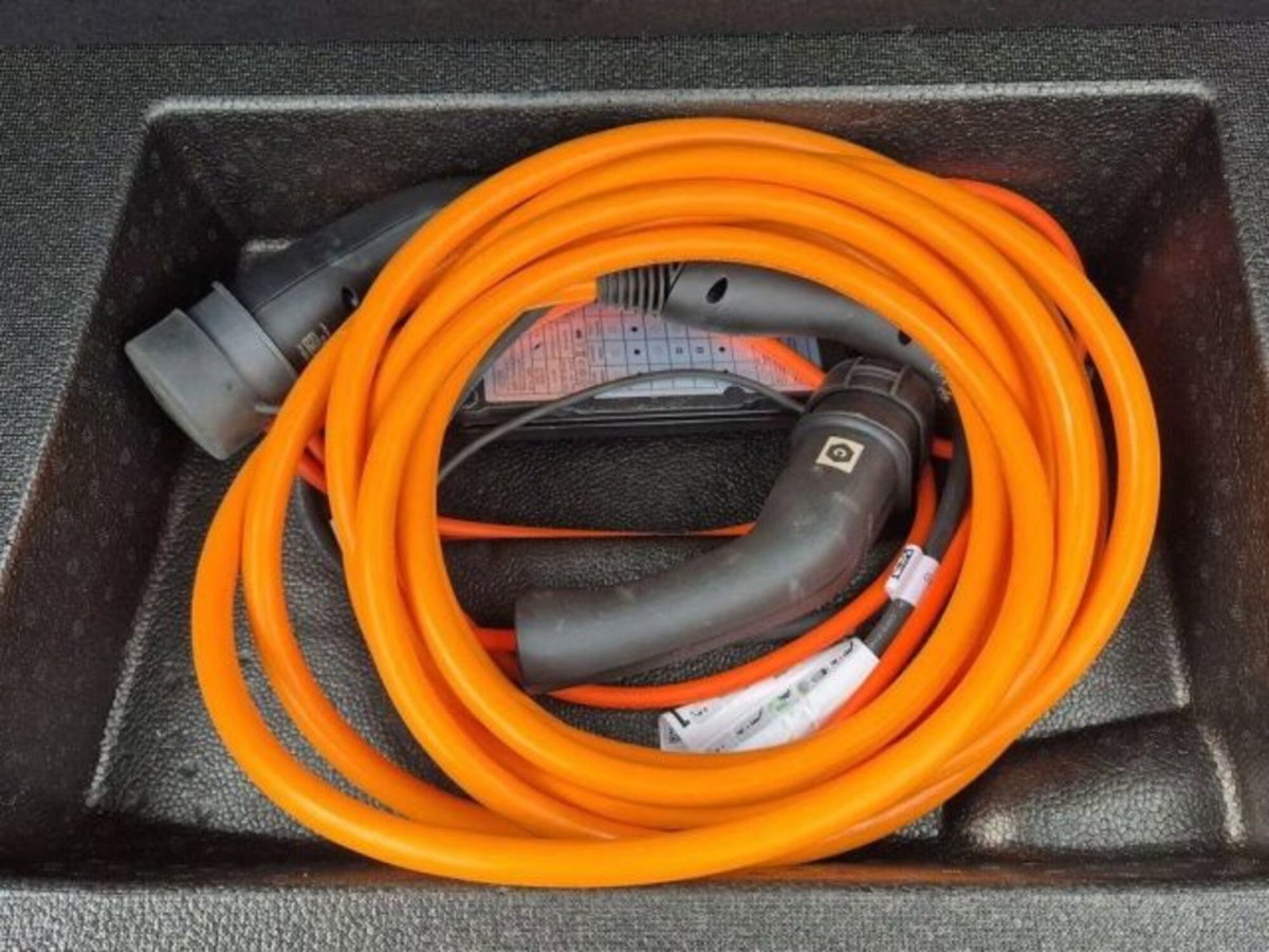 Toyota Toyota C-HR 2.0 phev GR Sport Hero fwd e-cvt (18)