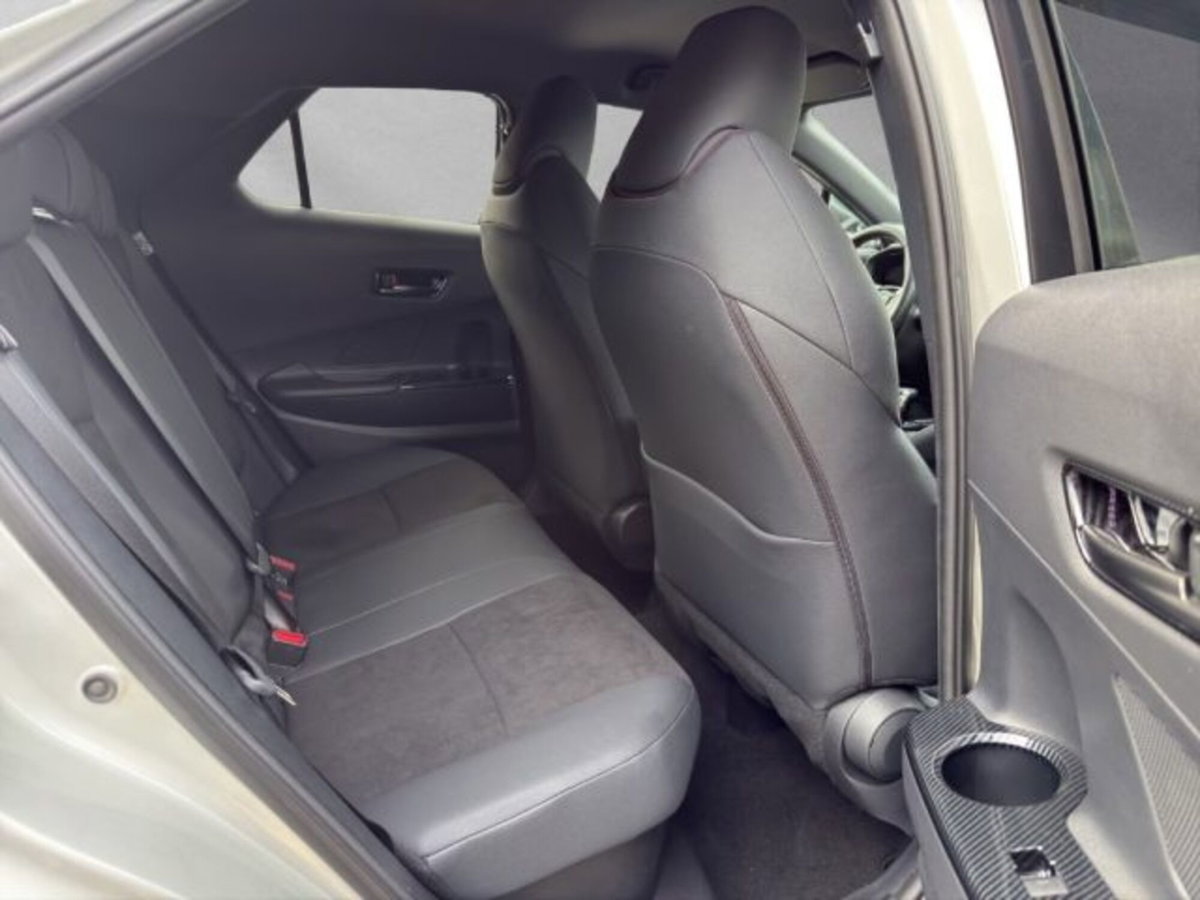 Toyota Toyota C-HR 2.0 hv GR Sport Premiere awd e-cvt (17)