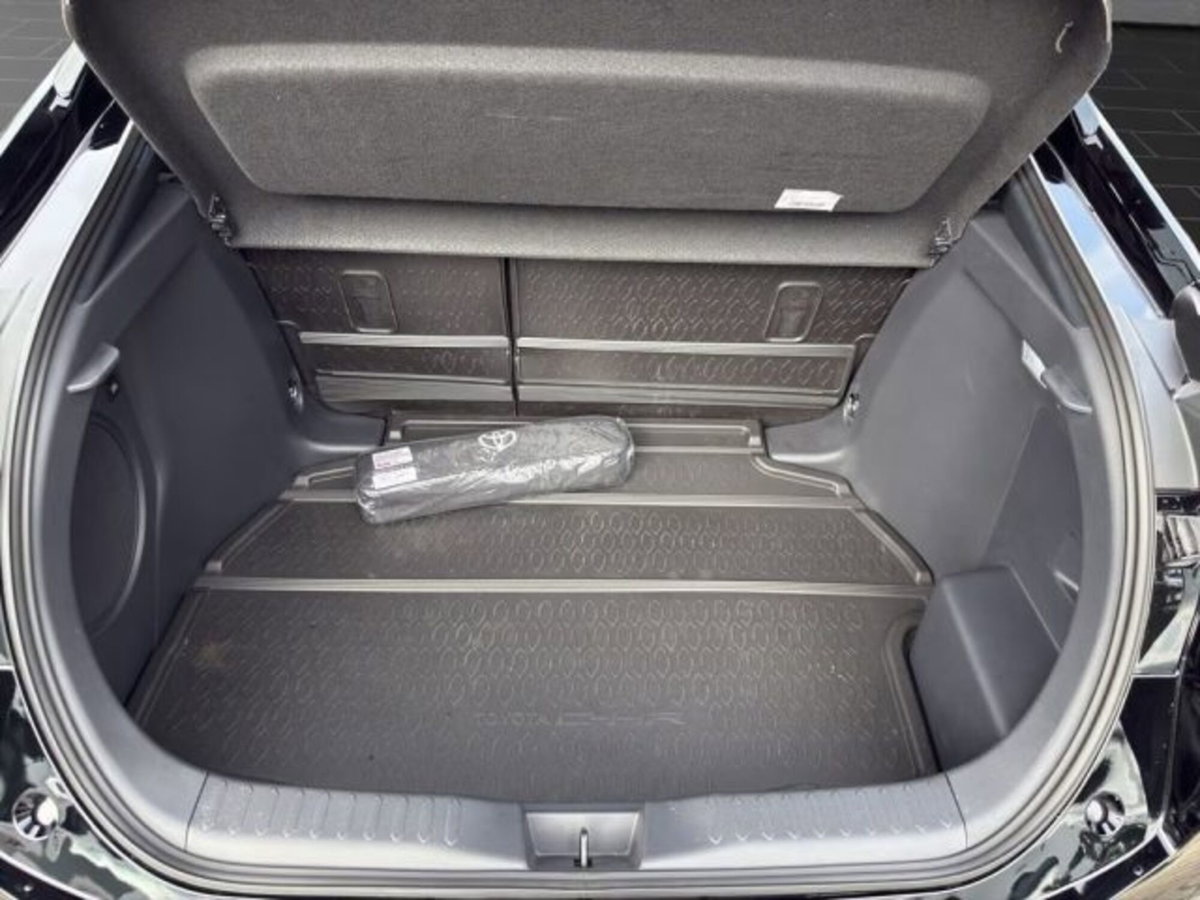Toyota Toyota C-HR 2.0 hv GR Sport Premiere awd e-cvt (19)