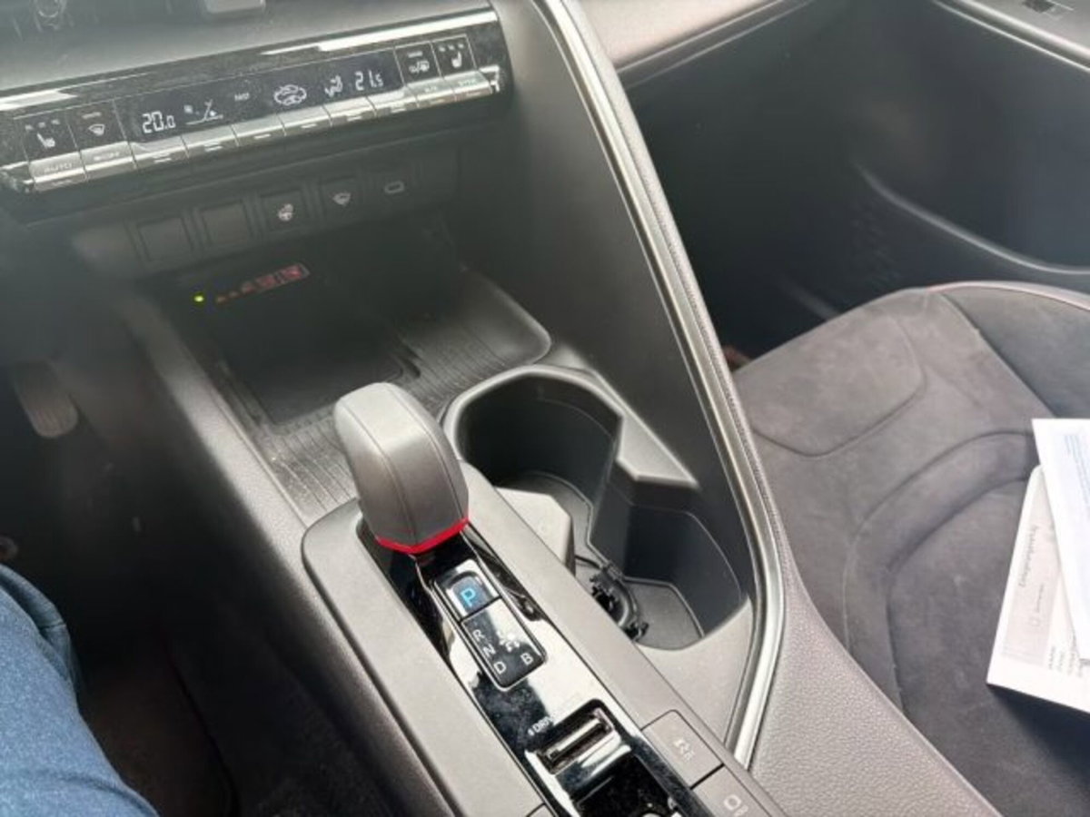 Toyota Toyota C-HR 2.0 phev GR Sport fwd e-cvt (11)