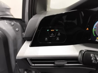 Volkswagen Golf 1.5 tsi ehybrid Edition 204cv dsg (10)