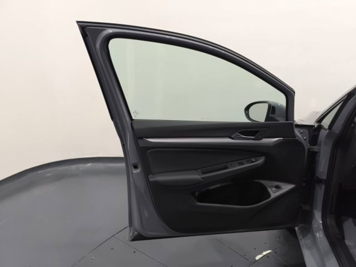 Volkswagen Golf 1.5 tsi ehybrid Edition 204cv dsg (8)