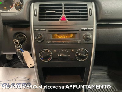 Mercedes-Benz Classe B 180 CDI Executive (13)