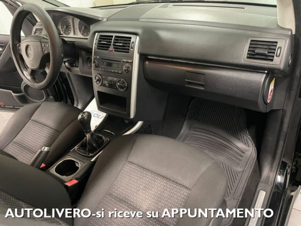 Mercedes-Benz Classe B 180 CDI Executive (9)