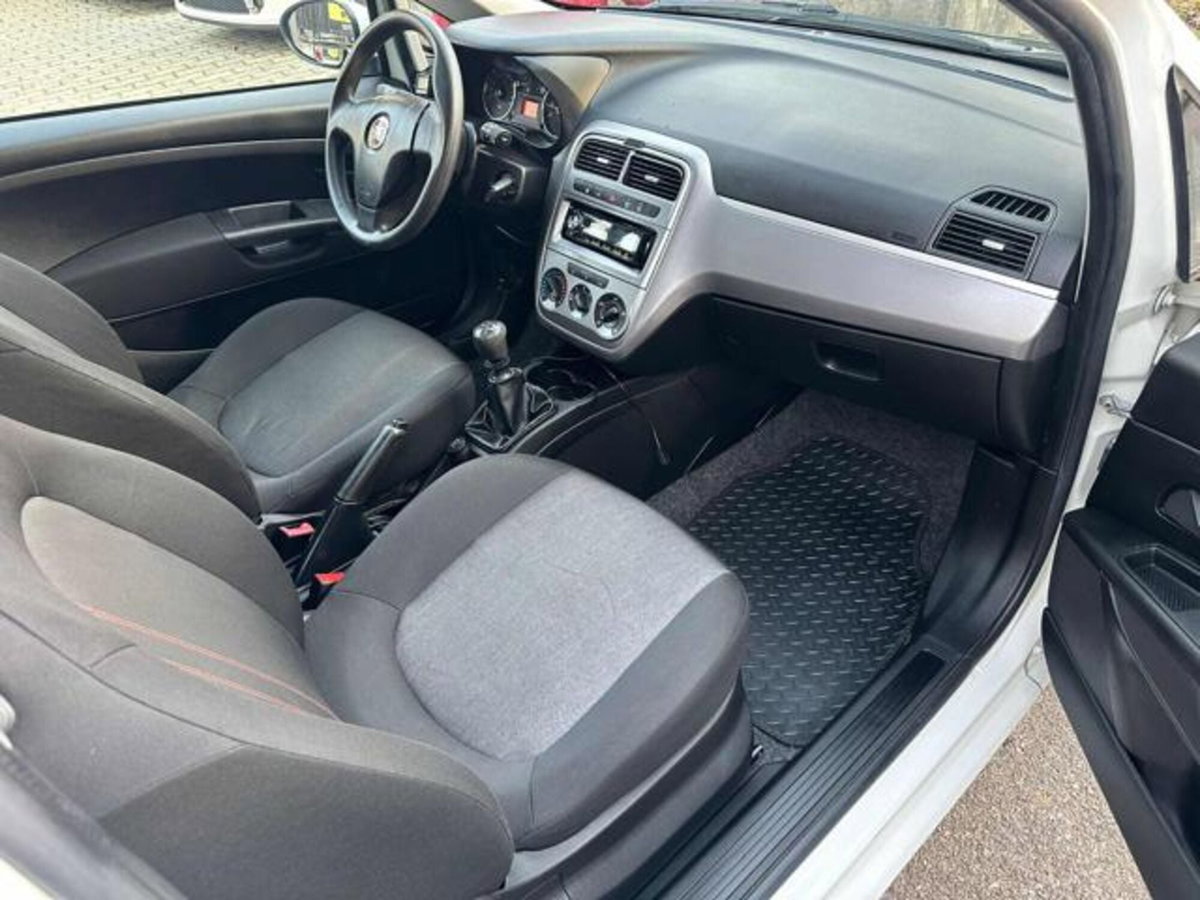 Fiat Punto Evo 1.4 5 porte Emotion EasyPower (12)