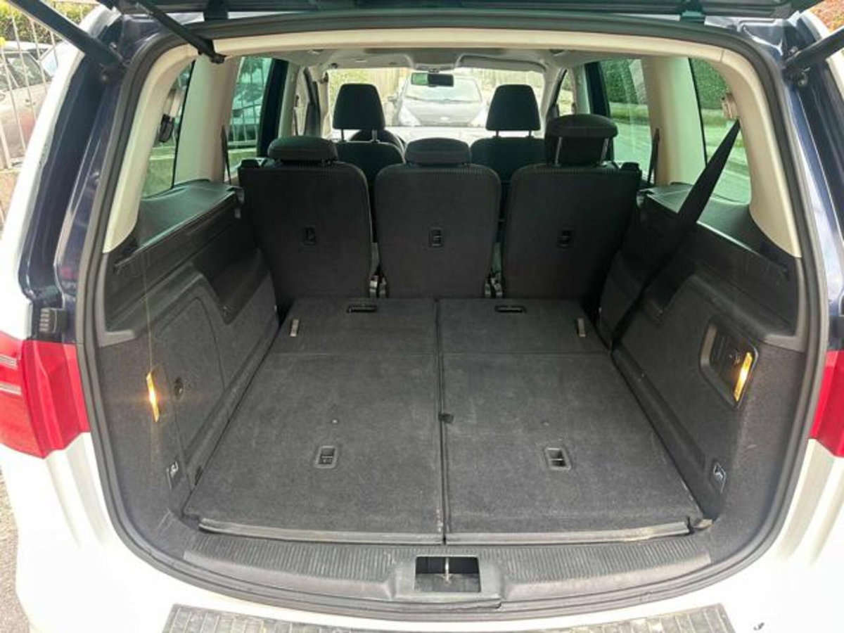 SEAT Alhambra 2.0 TDI CR DPF DSG Reference (15)