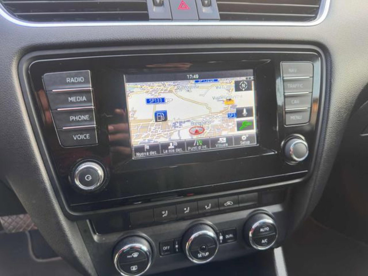 Skoda Octavia Station Wagon 1.6 TDI CR 105 CV Wagon Elegance (19)