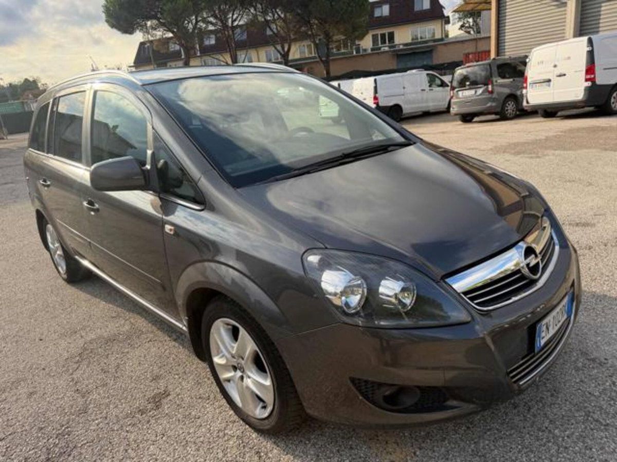 Opel Zafira 1.7 CDTI 125CV Cosmo (4)