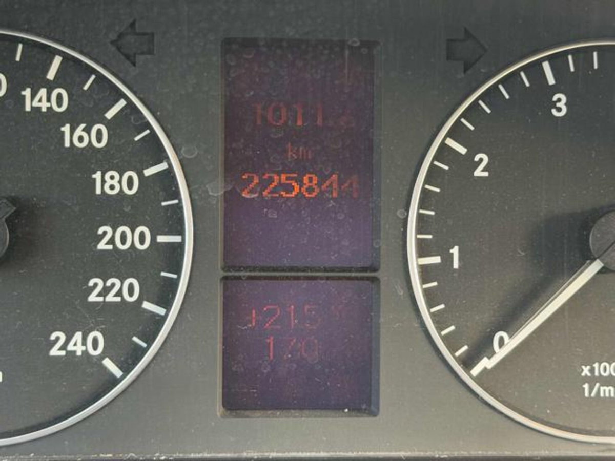 Mercedes-Benz Classe A 160 BlueEFFICIENCY Special Edition (14)