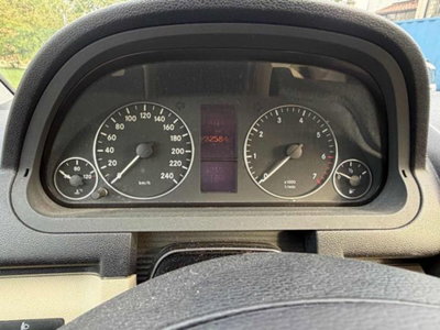 Mercedes-Benz Classe A 160 BlueEFFICIENCY Special Edition (15)
