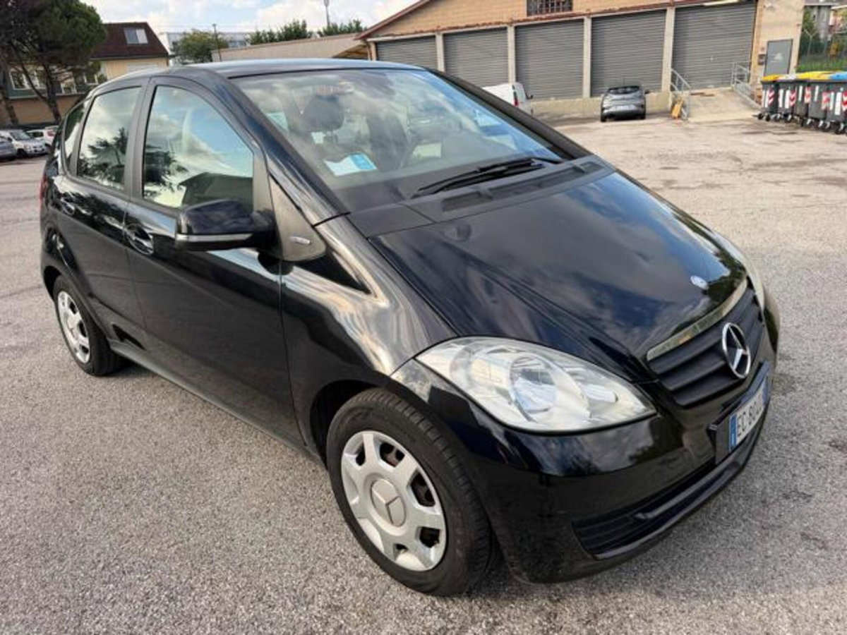 Mercedes-Benz Classe A 160 BlueEFFICIENCY Special Edition (3)