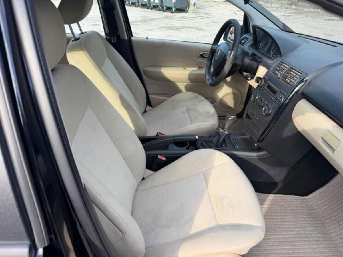 Mercedes-Benz Classe A 160 BlueEFFICIENCY Special Edition (5)