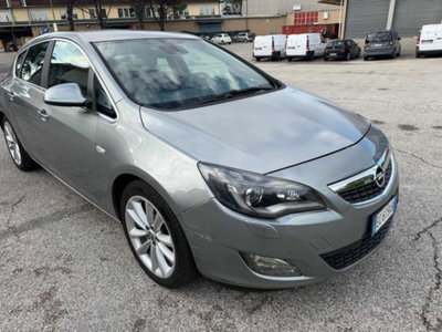 Opel Astra 1.4 Turbo 140CV 4 porte Cosmo usata