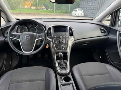 Opel Astra 1.4 Turbo 140CV 4 porte Cosmo (11)