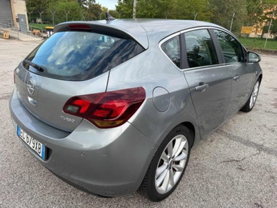 Opel Astra 1.4 Turbo 140CV 4 porte Cosmo (9)