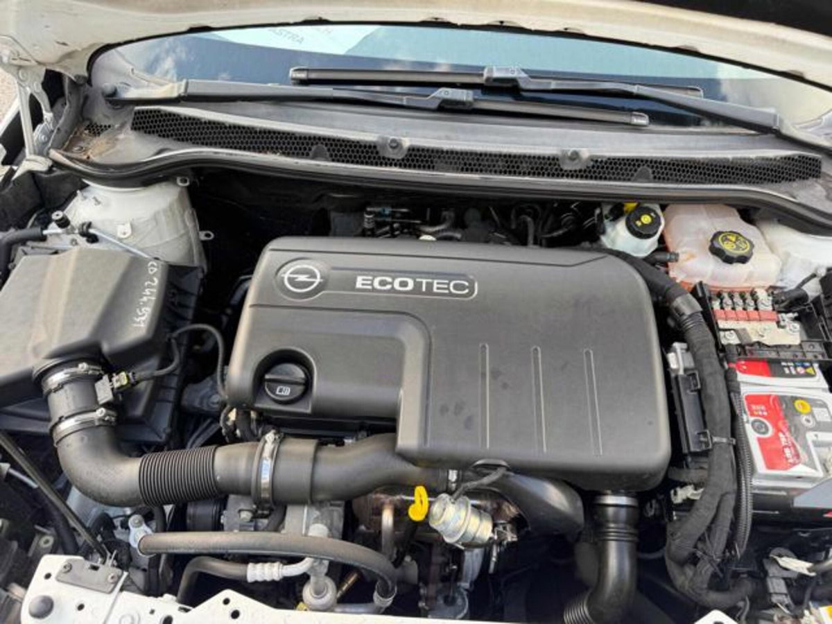 Opel Astra Station Wagon 1.7 CDTI 110CV EcoFLES&S Sports Cosmo (10)