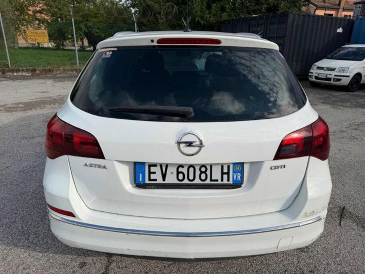 Opel Astra Station Wagon 1.7 CDTI 110CV EcoFLES&S Sports Cosmo (16)