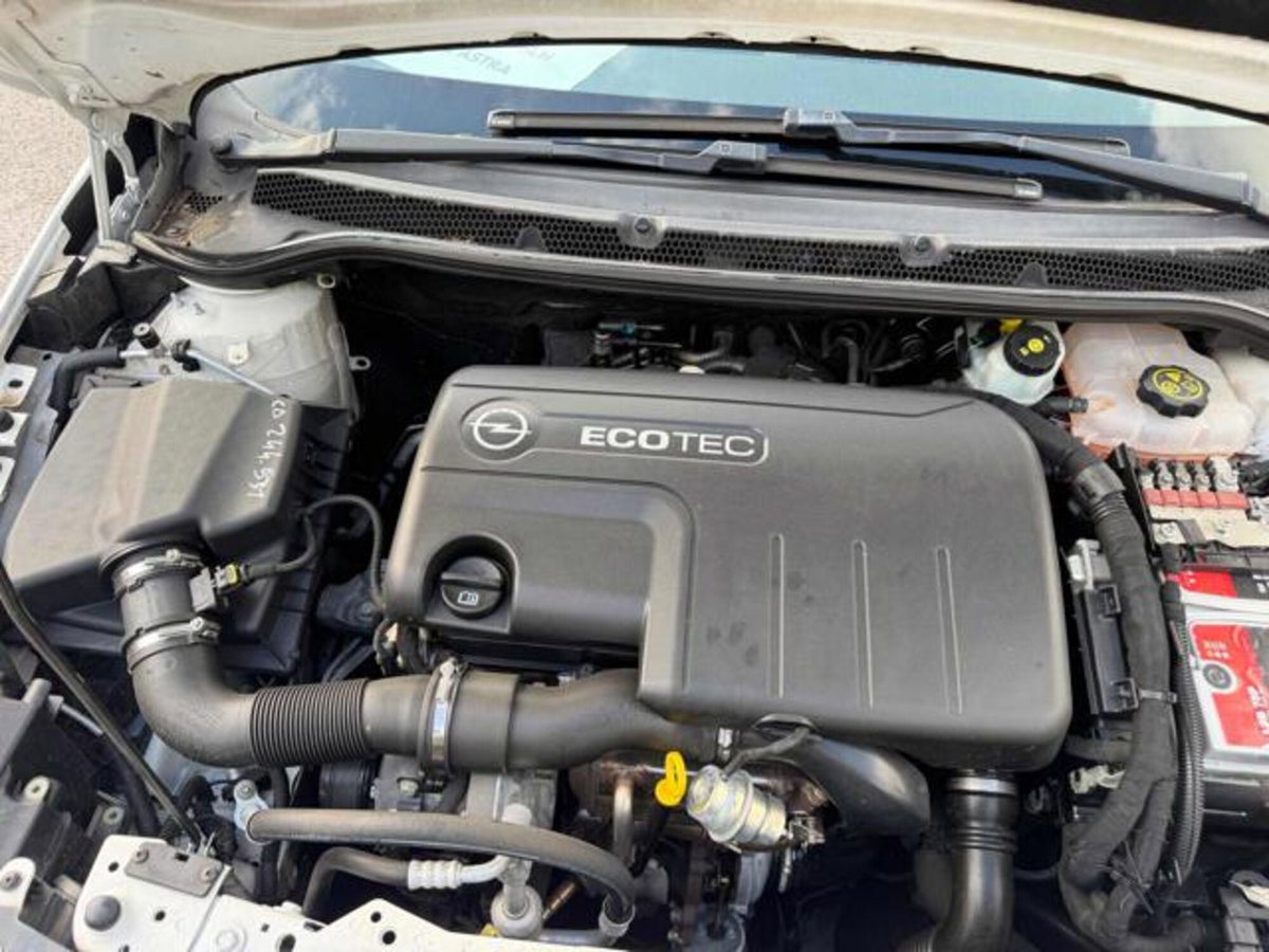 Opel Astra Station Wagon 1.7 CDTI 110CV EcoFLES&S Sports Cosmo (9)