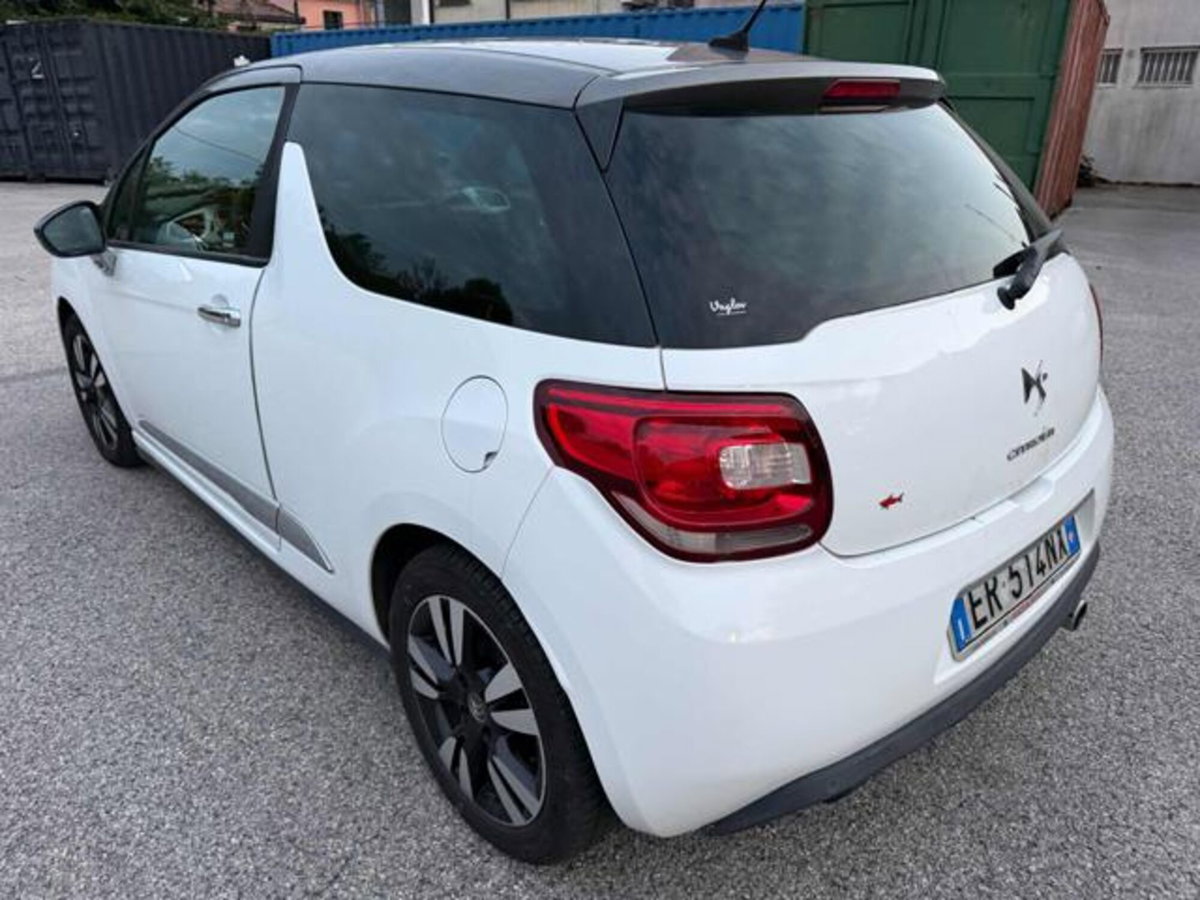 Ds DS 3 Coupé DS 3 1.4 HDi 70 Just Black (17)
