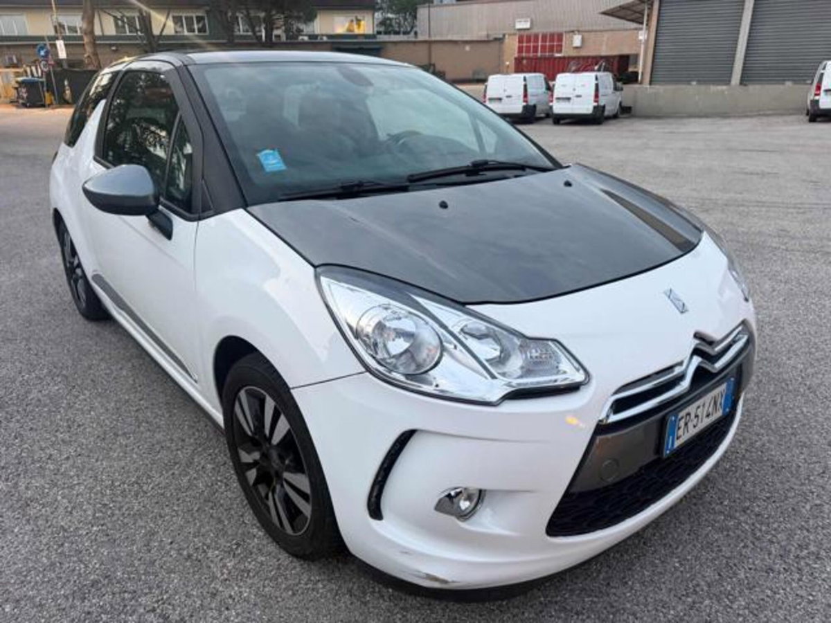 Ds DS 3 Coupé DS 3 1.4 HDi 70 Just Black (3)