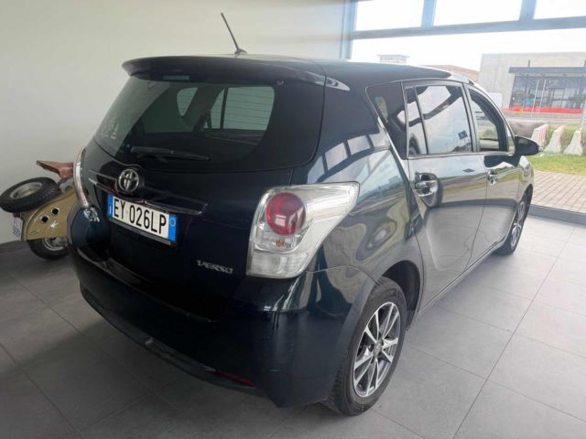 Toyota Verso 1.6 D-4D Style (14)