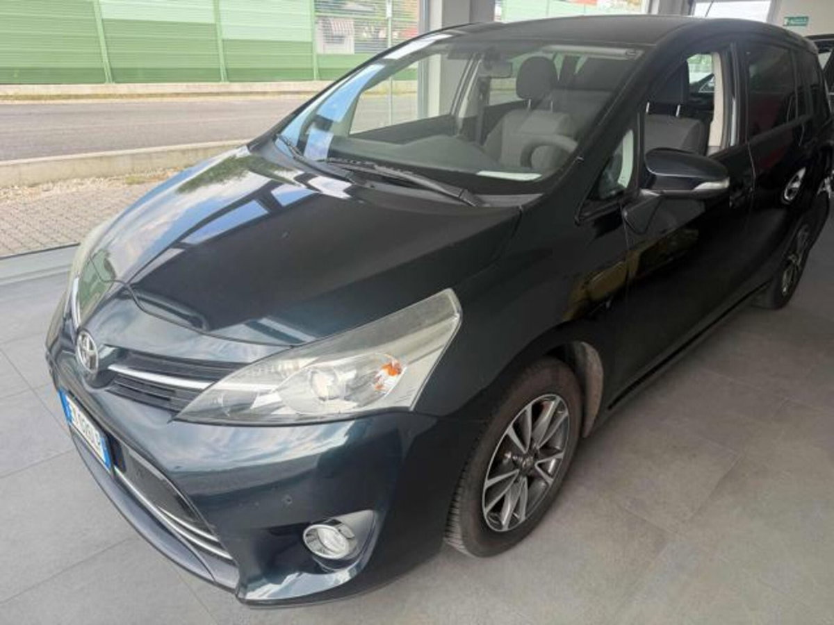 Toyota Verso 1.6 D-4D Style (3)